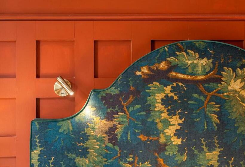 豪华三人间, The Couper Sant Andrea