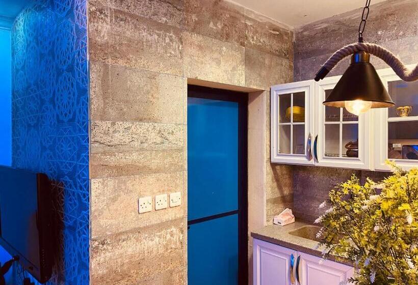 带大床的标准工作室, بيتي بلس للغرف الفندقية مدخل مستقل