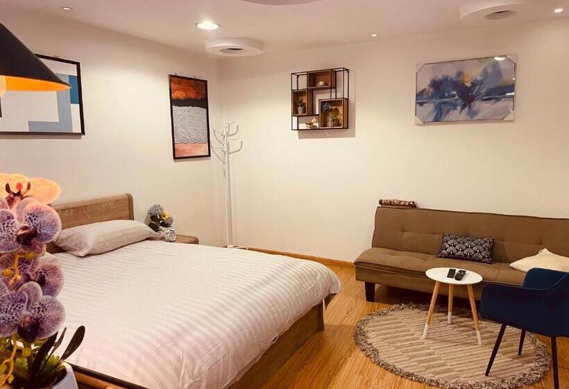 带大床的标准工作室, بيتي بلس للغرف الفندقية مدخل مستقل