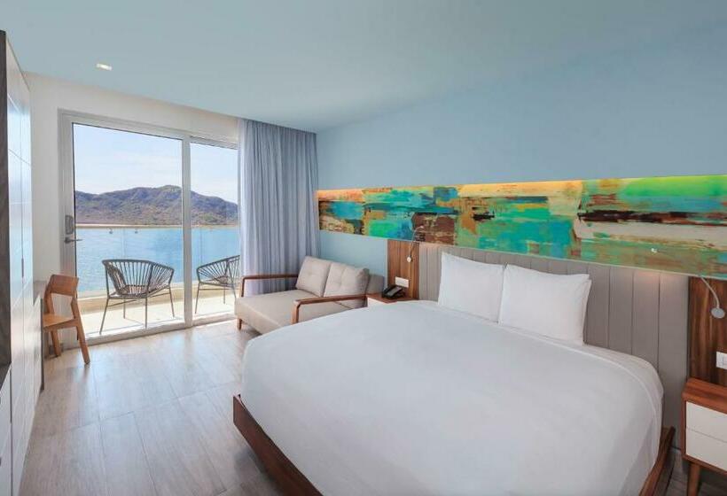 キングサイズベッドのデラックスルーム, Courtyard By Marriott Mazatlan Beach Resort