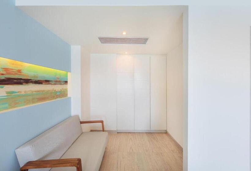 オーシャンビュースイート, Courtyard By Marriott Mazatlan Beach Resort