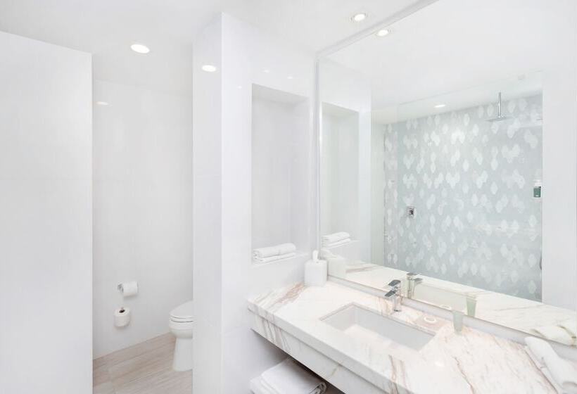 オーシャンビュースイート, Courtyard By Marriott Mazatlan Beach Resort