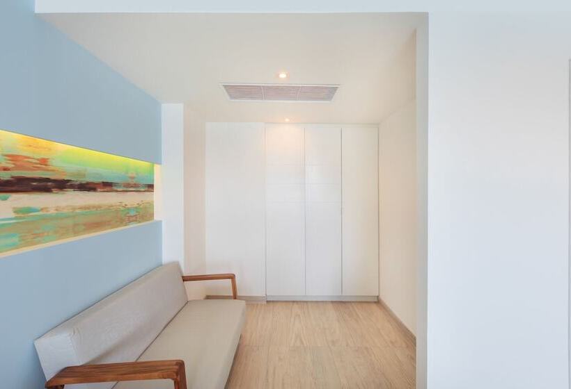 オーシャンビュースイート, Courtyard By Marriott Mazatlan Beach Resort