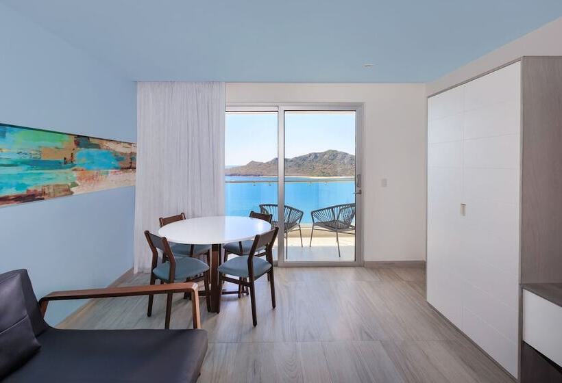 オーシャンビュースイート, Courtyard By Marriott Mazatlan Beach Resort