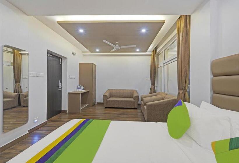 غرفة سوبيريور, Treebo Premium Raffis  Andalusia Bay Way