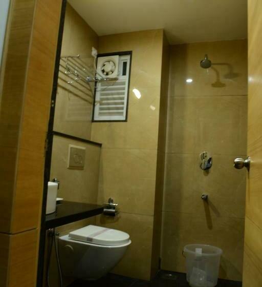 标准单人间, U.t.elite