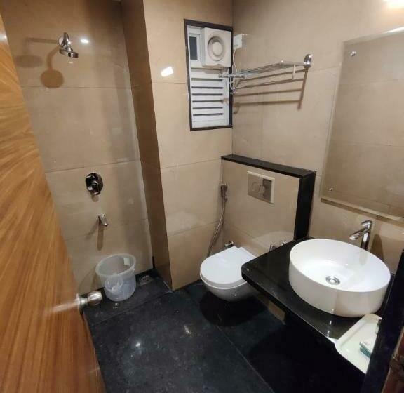 标准单人间, U.t.elite