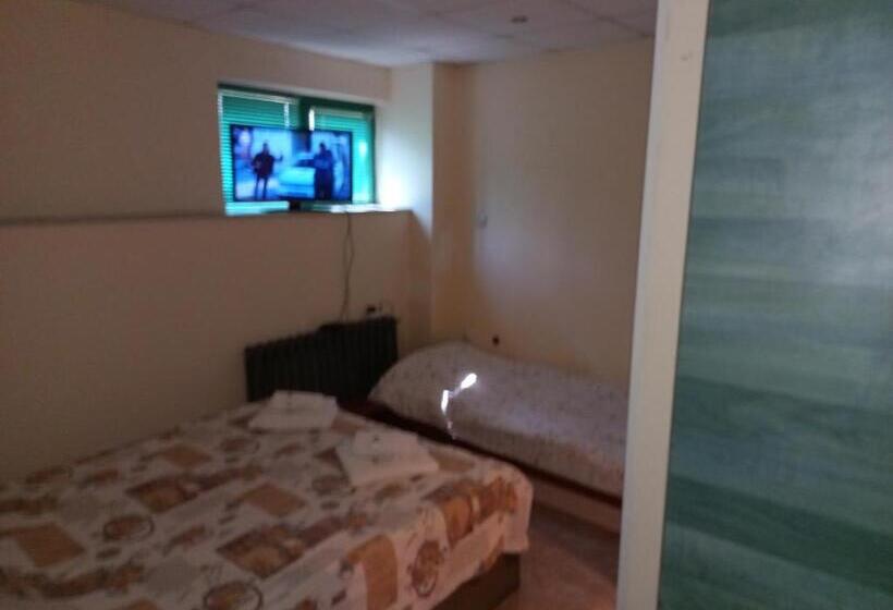 Chambre Triple Standard, къща за гости  хт