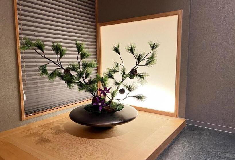 Номер Стандарт, Rinn Gion Shirakawa