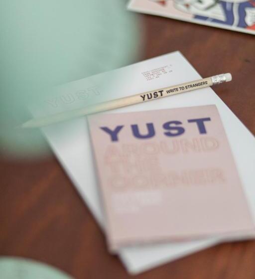 デラックスルーム, Yust Liege