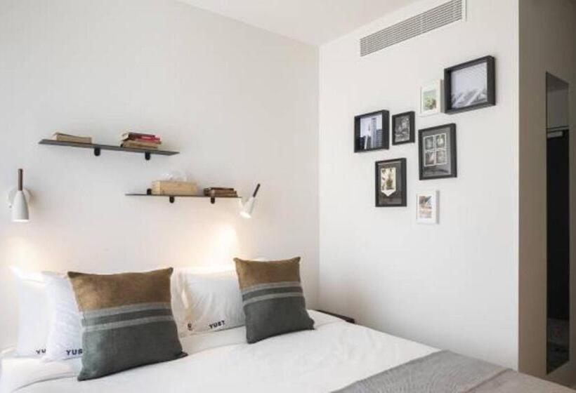 ファミリールーム, Yust Liege