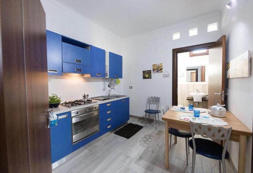 غرفة عائلية مطلّة علي الحديقة, Iori Salento B&b