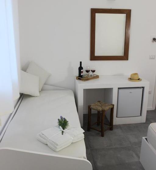 Трехместный Номер Стандарт Вид на Сад, Salento Boutique Room B&b