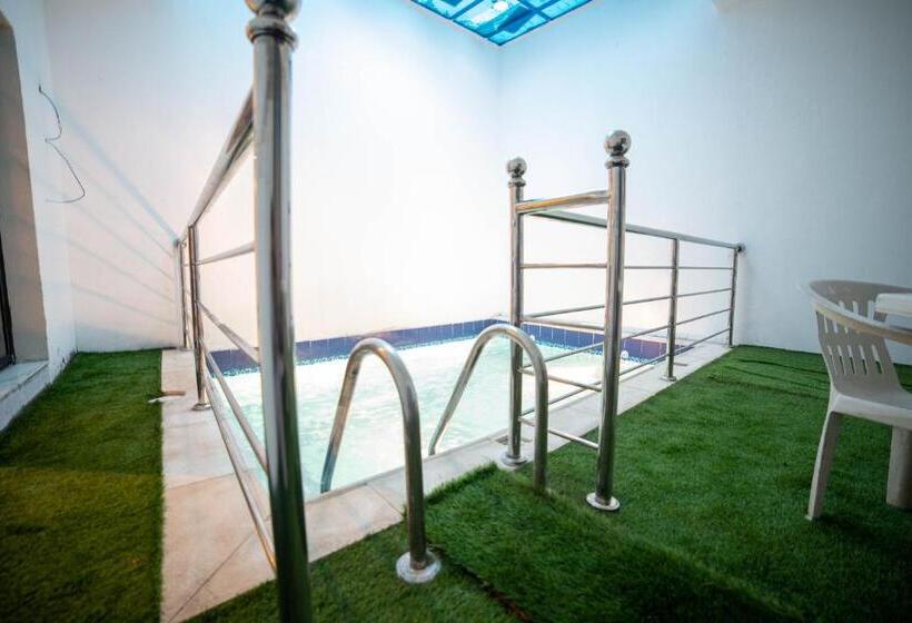 סוויטה עם בריכה, أجنحة و شاليهات خاصة