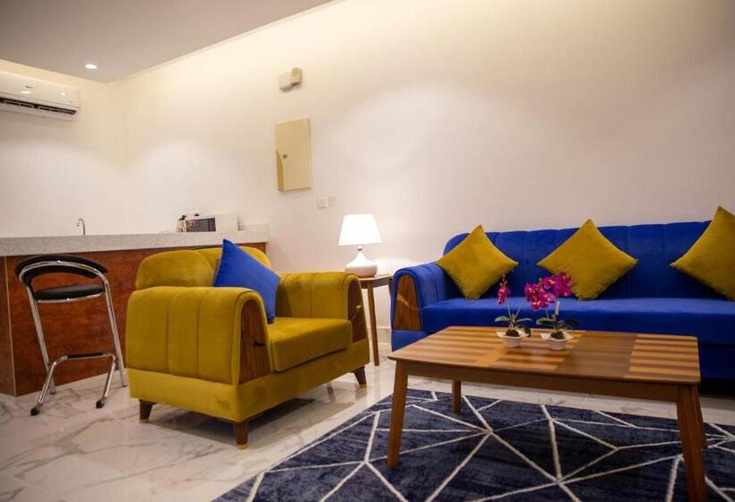 סוויטת ג'וניור עם בריכה, أجنحة و شاليهات خاصة