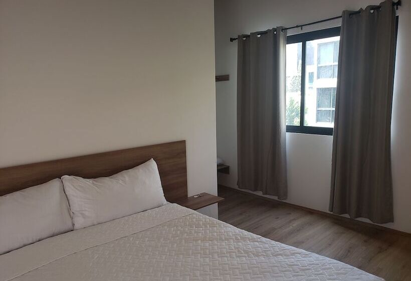 Quarto Deluxe, Singular Antara