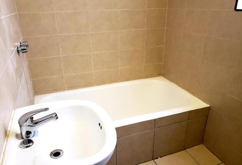 Quarto Deluxe, Singular Antara