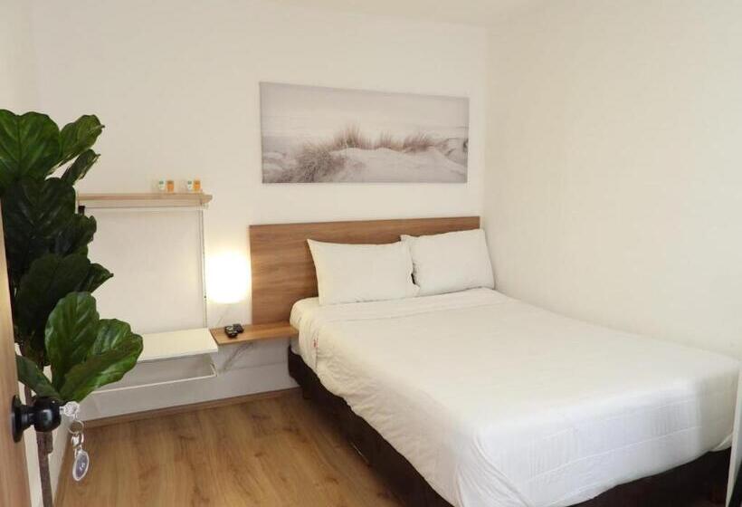 Quarto Estandar Banheiro Compartilhado, Singular Antara