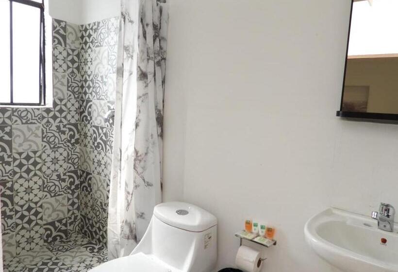 Quarto Estandar Individual Banheiro Compartilhado, Singular Antara