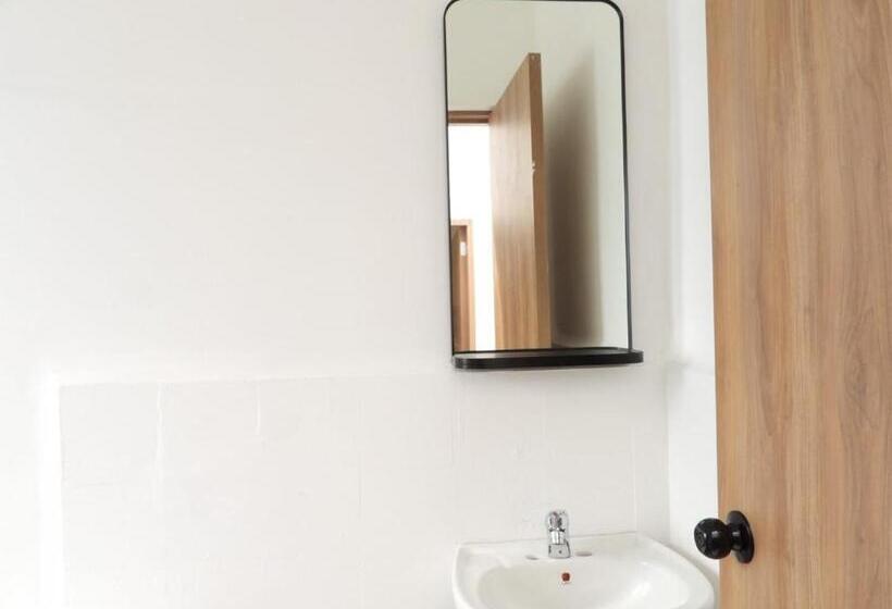 Quarto Estandar Individual Banheiro Compartilhado, Singular Antara