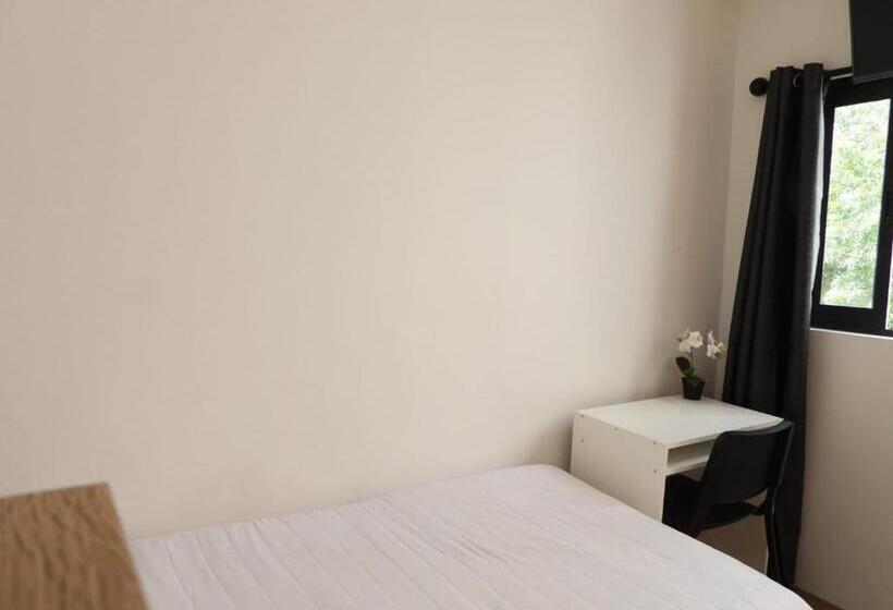 Quarto Estandar Individual Banheiro Compartilhado, Singular Antara