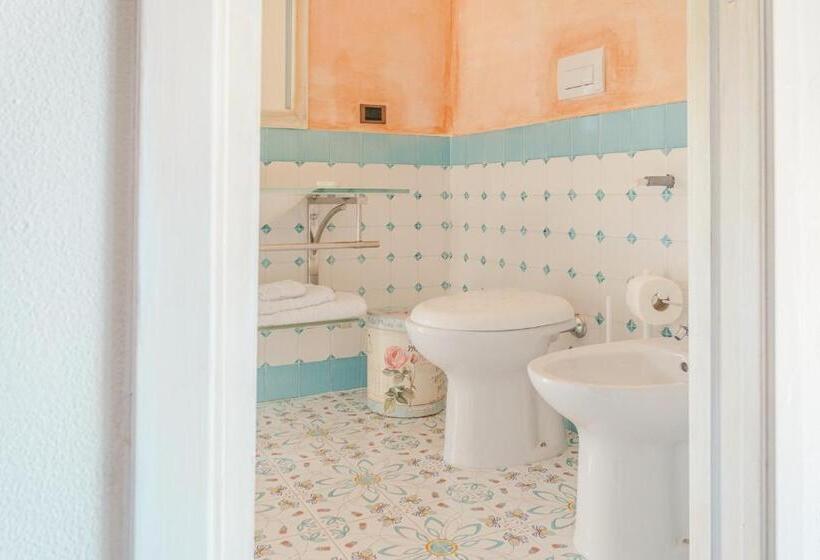 اتاق لوکس با چشمانداز دریا, La Casa Nel Borgo