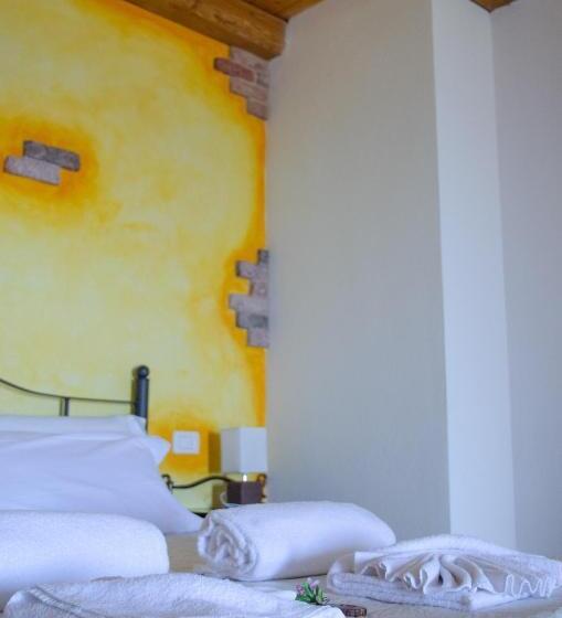 חדר משפחתי נוף לים, La Minditta