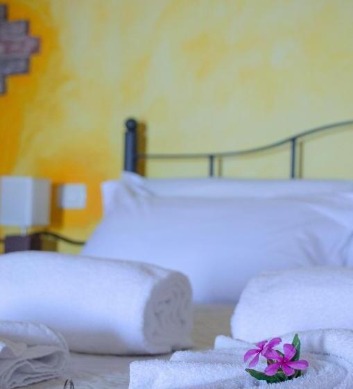 חדר משפחתי נוף לים, La Minditta