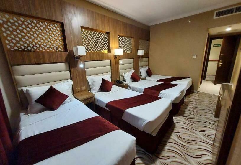 חדר סטנדרט לארבעה, Al Andalus Palace 3 فندق قصر الاندلس الشمالية