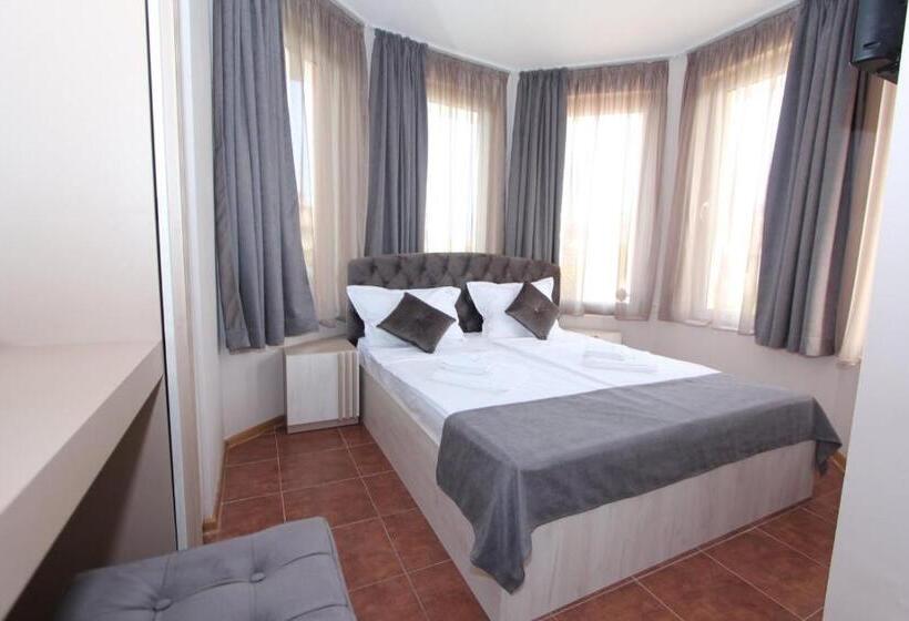 استودیوی استاندارد با چشمانداز دریا, Perla Beach