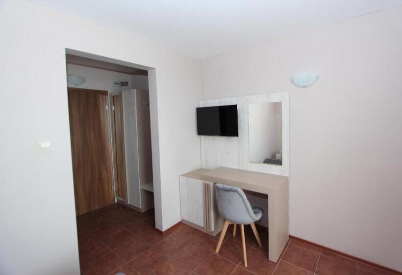 اتاق لوکس با چشمانداز دریا, Perla Beach