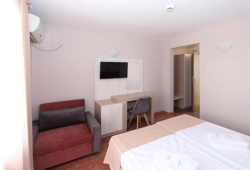 اتاق سوپریور با چشمانداز دریا, Perla Beach