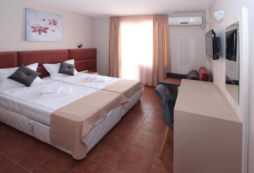 اتاق سوپریور با چشمانداز دریا, Perla Beach