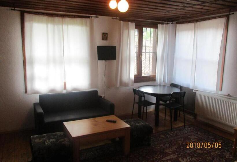 جناح جونيور مطل على الحديقة, Borimechkova Kashta