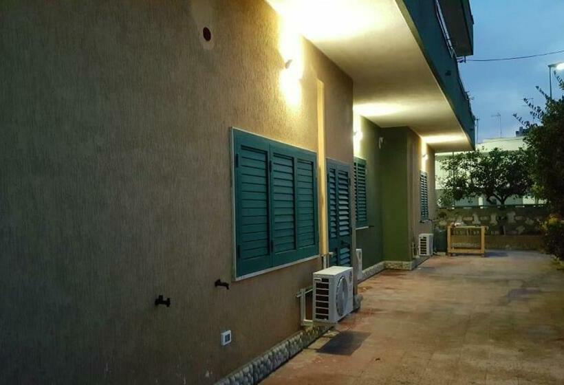 اتاق استاندارد چهار تخته, Mediterranea Guest House