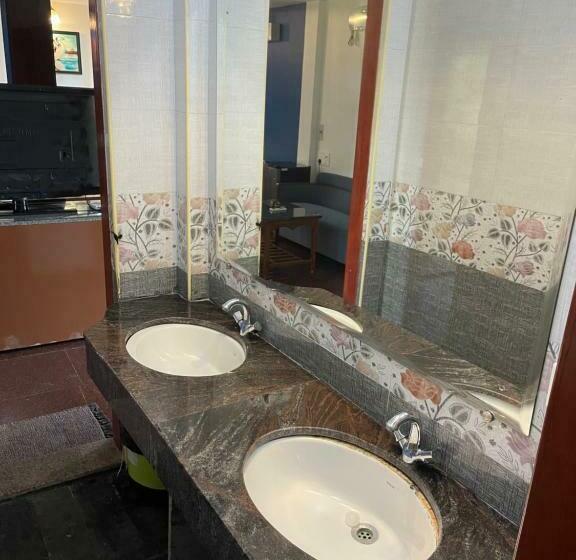 Family Suite, Bay Treasure