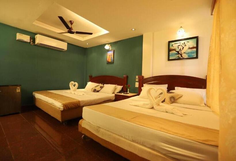 جناح عائلي, Bay Treasure