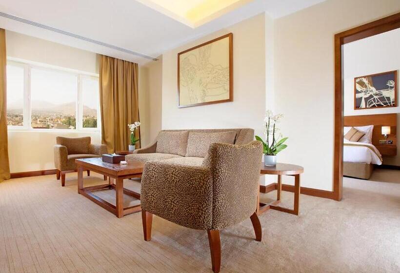 سوییت اجرایی, Copthorne Hotel Baranan