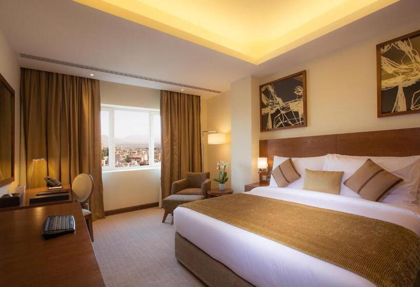 سوییت اجرایی, Copthorne Hotel Baranan