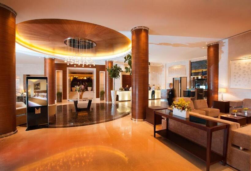 سوییت جونیور, Copthorne Hotel Baranan