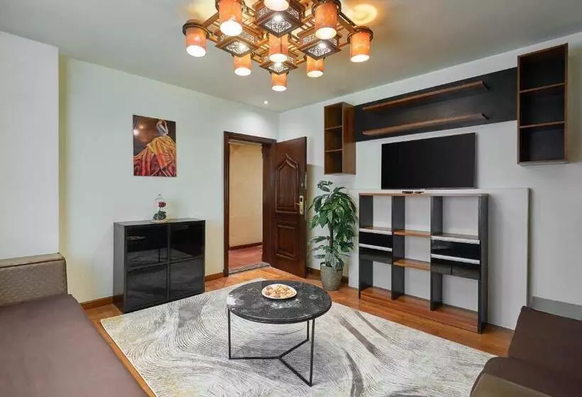 سوئیت پرزیدنت, Golden Park Hotel Cairo, Heliopolis
