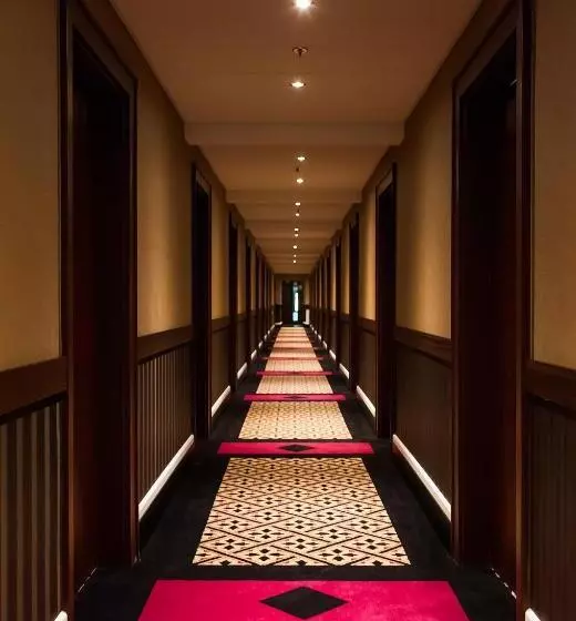 デラックスルーム, 500