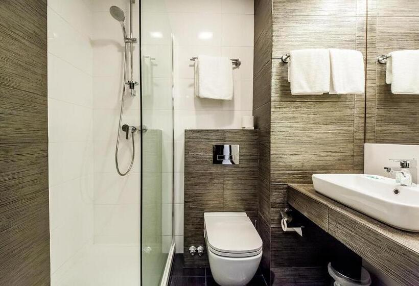 غرفة ديلوكس, 500