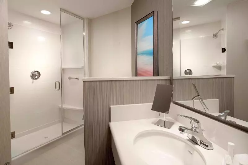キングサイズベッドのスタンダードルーム, Courtyard By Marriott Palm Beach Jupiter