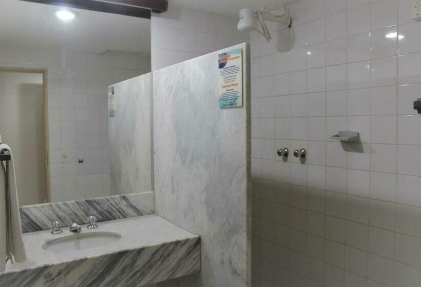 חדר סטנדרט, Delta