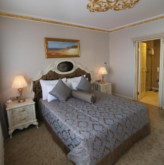 Президентский Люкс, Demir