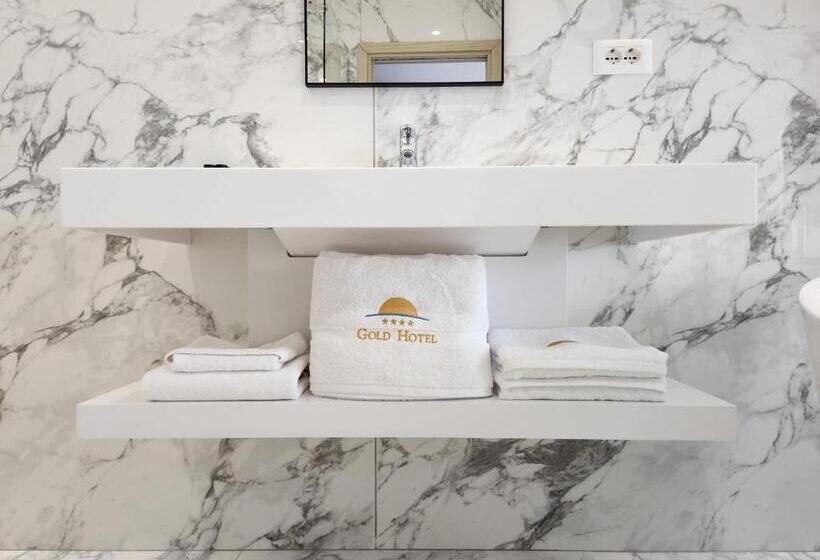 수피리어 스위트 바다 전망, Gold