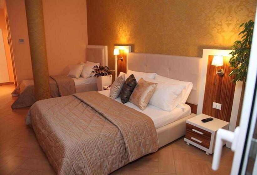 Triple Room Sea View, Gold