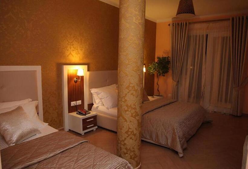 Triple Room Sea View, Gold