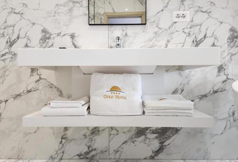 Triple Room Sea View, Gold